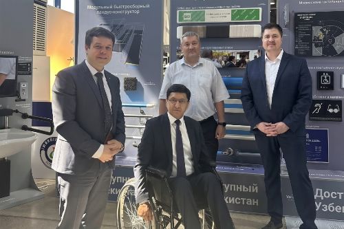 Совместное обсуждение внедрения инклюзивных технологий представителями Vertical Factory и узбекской делегацией